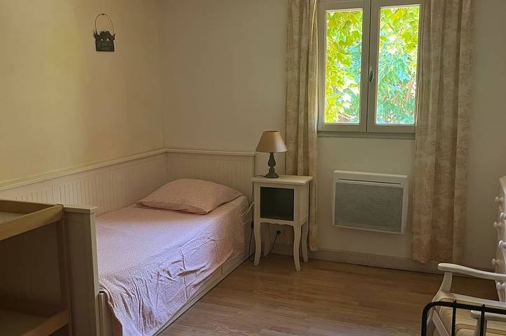Location de vacances pour 6 personnes, avec jardin et terrasse à Cadenet - 2