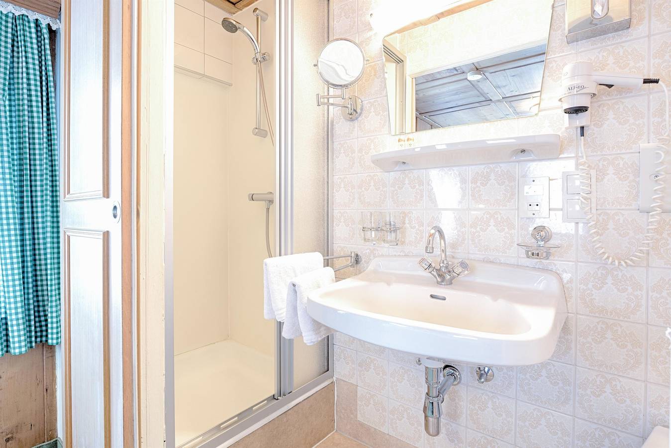 Ganze Ferienwohnung, Doppelzimmer Sonnenkopf in Innerbraz, Verwall