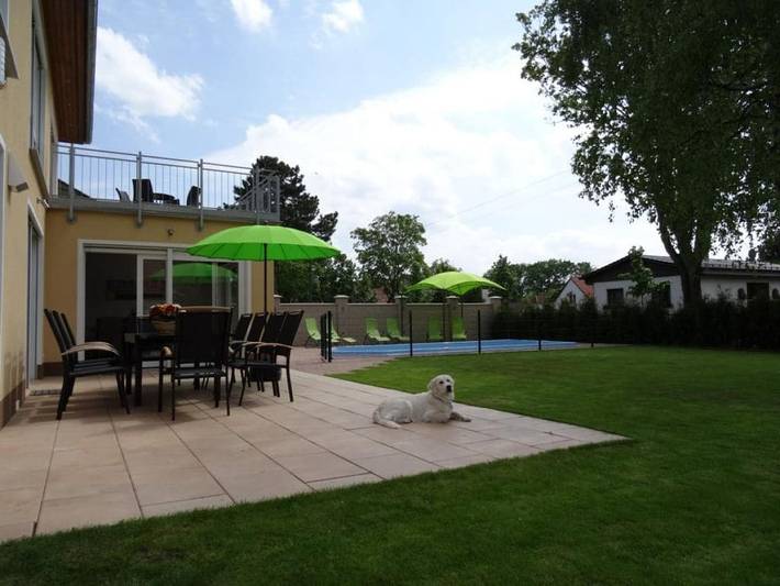 Ferienhaus für 15 Personen, mit Garten und Pool sowie Sauna in Brandenburg - 3