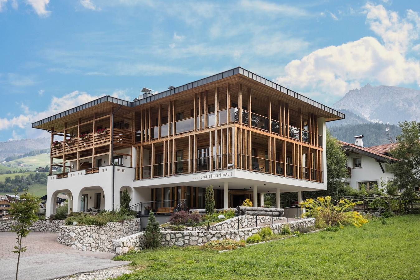 Ganze Wohnung, Ferienwohnung Linda - Chalet Martina mit Bergblick, Balkon & Terrasse in San Vigilio di Marebbe, Enneberg