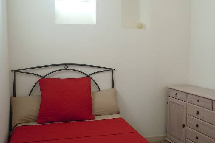 Schönes Stadthaus aus Stein aus dem 18. Jahrhundert mit Balkon und 2 Dachterrassen in Ostuni, Salento