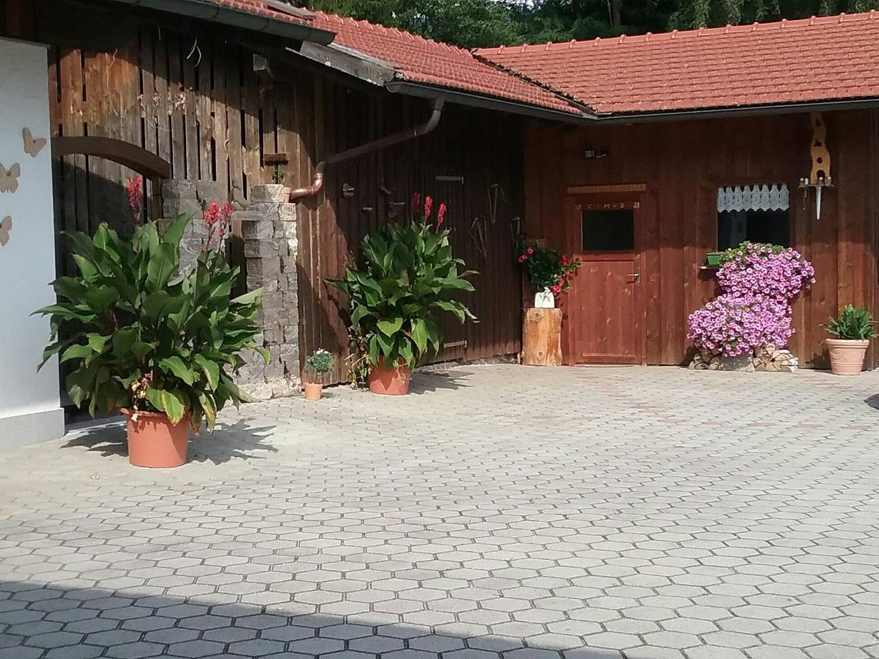 Ganze Wohnung, Ferienwohnungen Baur - Ferienwohnung Bachrauschen (65qm) für 4 Personen mit Terrasse in Arnbruck, Ostbayern