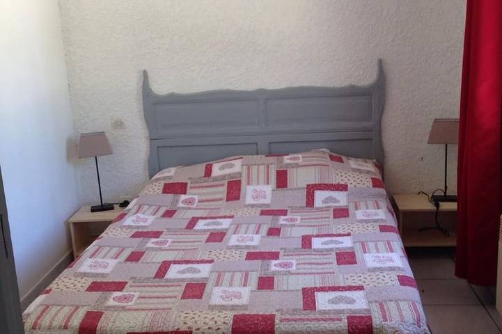 Gîte pour 4 personnes, avec piscine à Entraigues-sur-la-Sorgue - 2