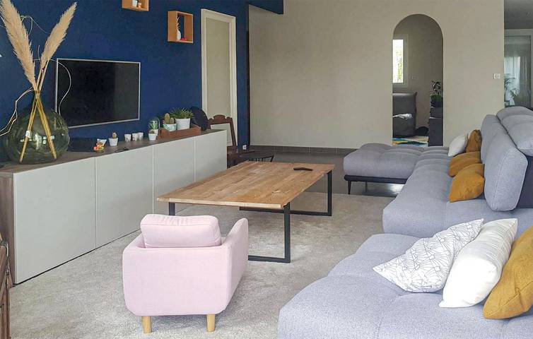 Reizende 135 m² große Ferienwohnung mit Pool und WLAN, in der Nähe von La Courtille Tavel in Tavel, Nimes und Umgebung