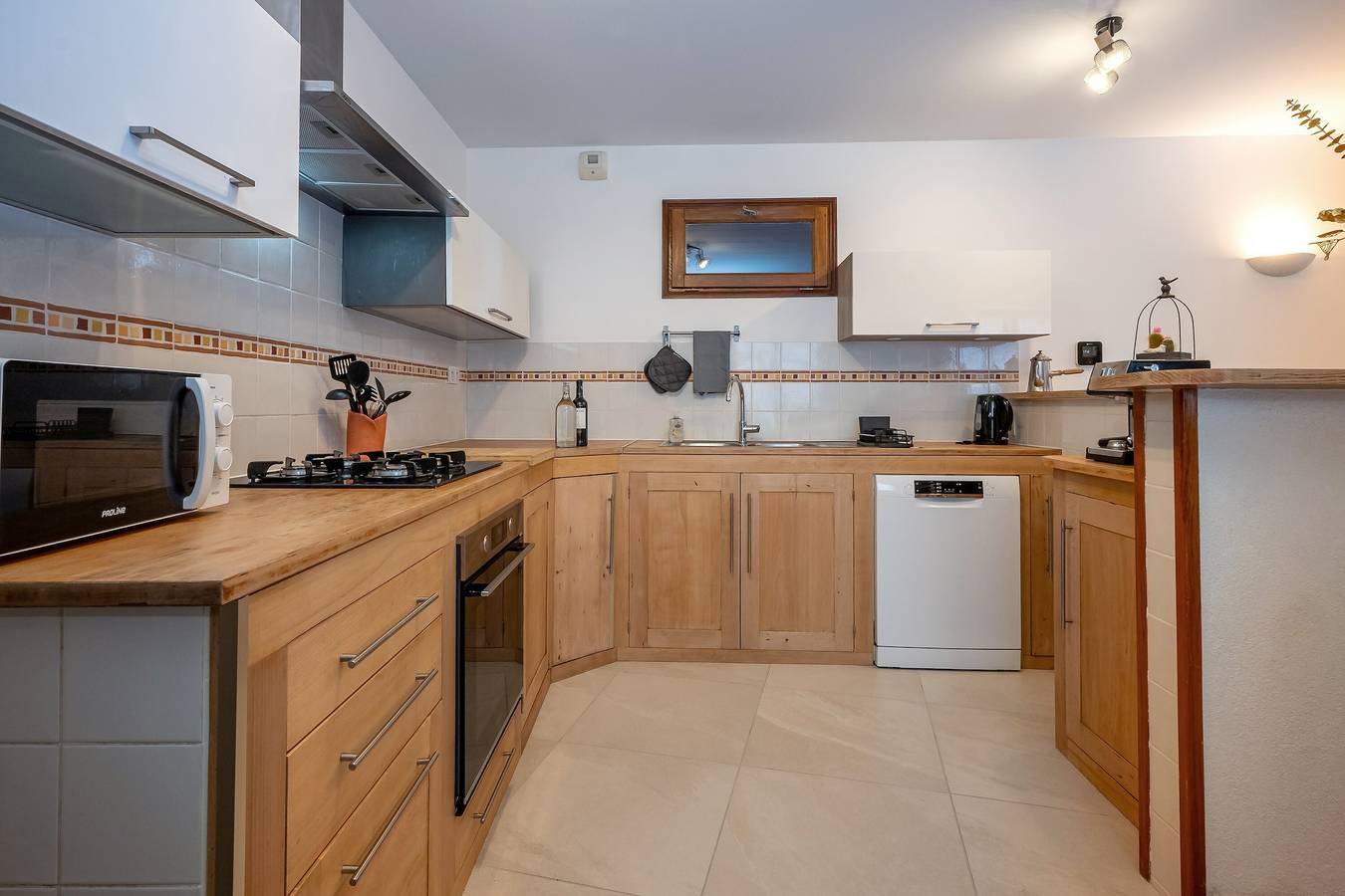 Apartment 'Chez Lulu' in Brézins, 7 guests, 2 bedrooms in Brézins, Isère