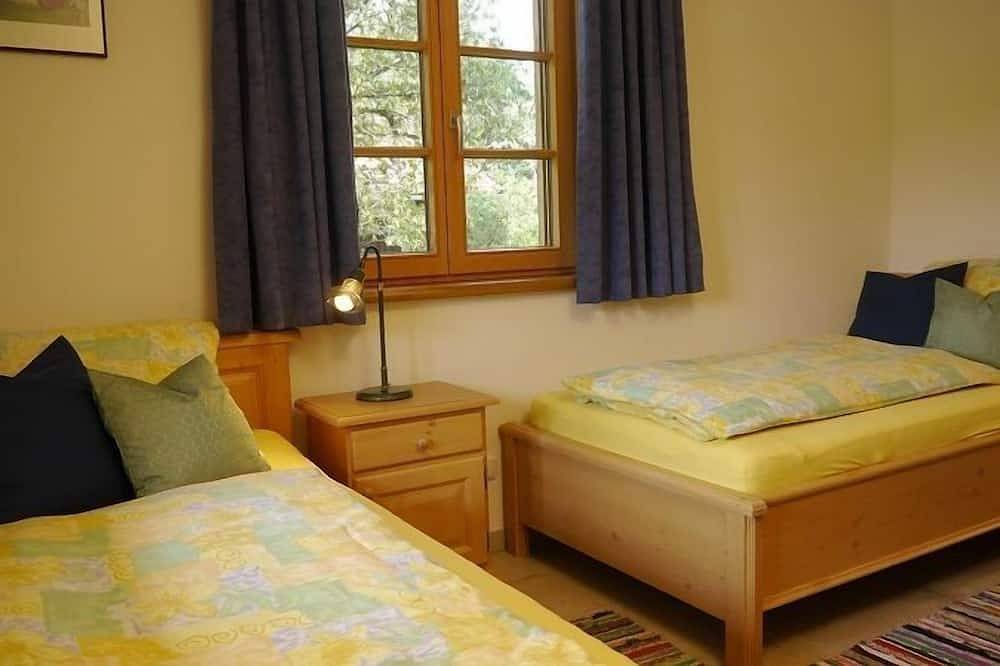 Ganze Wohnung, Fewo Obstgarten für 1-4 Personen (74 qm, Og) in Bernau am Chiemsee, Chiemsee