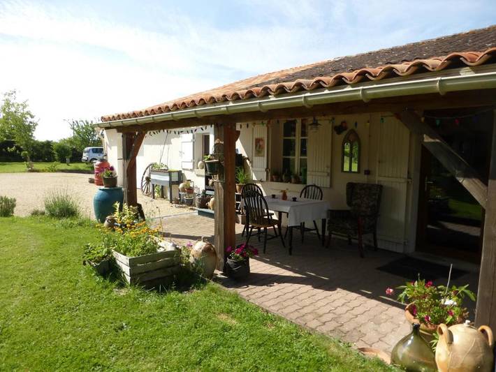 Chambre d’hôte pour 2 personnes, avec Terrasse et Jardin à Payroux