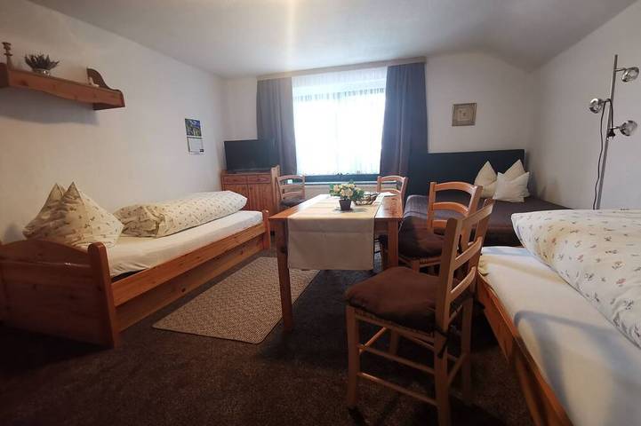 Mehrbettzimmer - Ferienhof Sarodnick in Lauta, Lausitzer Seenland