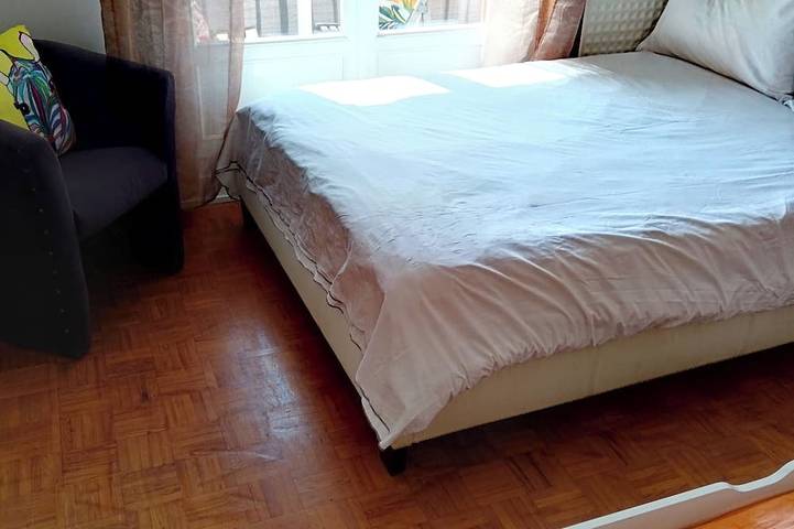 Gîte pour 8 personnes, avec jardin et terrasse à Bondy - 2