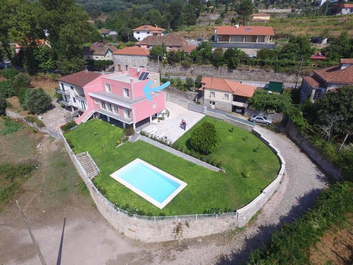 Appartement de vacances pour 6 personnes, avec vue sur le lac et vue ainsi que piscine et jardin