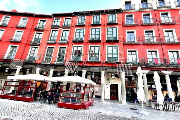 Apartamento de vacaciones para 9 personas, con balcón en Valladolid