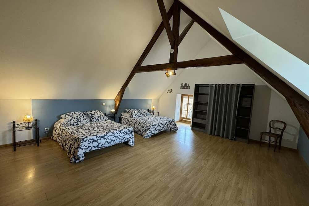 Renoviertes Bauernhaus, Haustiere erlaubt, nahe dem Cher in Haut-Bocage, Montluçon und Umgebung