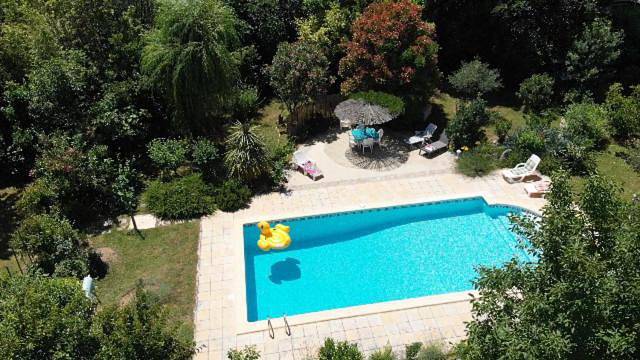 Maison de vacances pour 6 personnes, avec piscine ainsi que jardin et vue, adapté aux familles