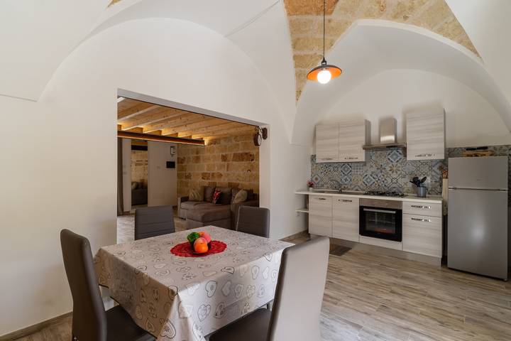 Apartamento entero, Apartamento 'Casa Incanto' con jardín privado y aire acondicionado in Presicce, Golfo de Tarento