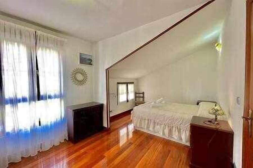 Appartement entier, Txiripa Etxea , Piso Céntrico en Casco Antiguo in Bermeo, Côte Basque (Espagne)