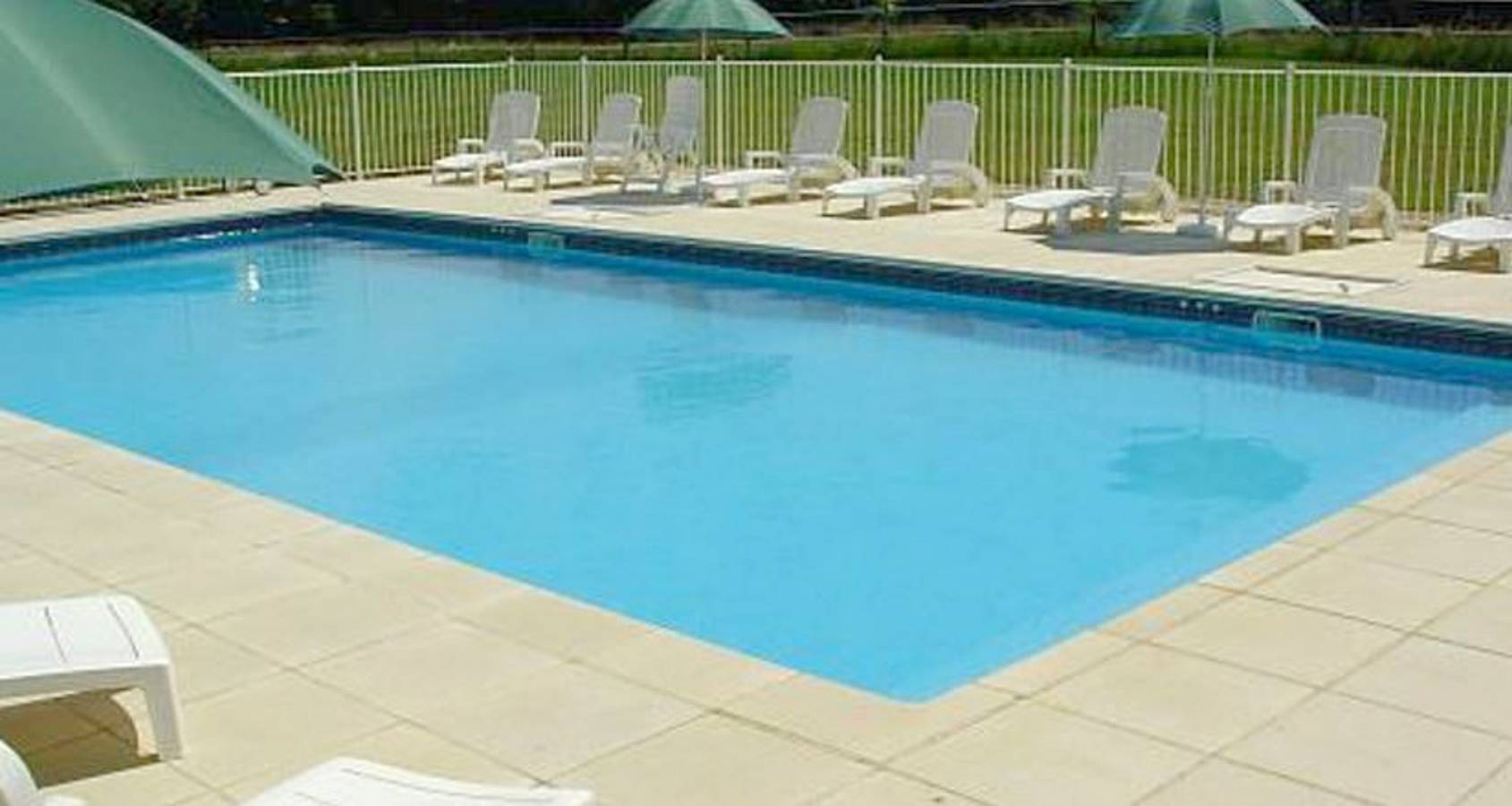 Maison de charme à Saint-Vincent-la-Châtre avec piscine partagée in Saint-Vincent-la-Châtre, Région de Niort