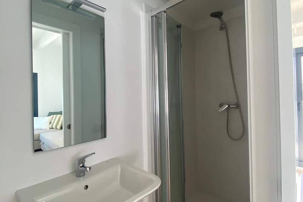 Entire apartment, Precioso Ático con Terraza Reformado in Mataró, Costa del Maresme