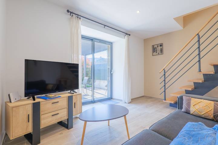 Gîte La Grange De Kylou – Charming Holiday Home in Ardèche, Mountain Views in Fabras, Parc naturel régional des Monts d'Ardèche