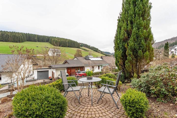 Geheel appartement, Appartement 'Ferienwohnung Rehsiepen' met Uitzicht op de Bergen, Privéterras en Wifi in Schmallenberg, Hochsauerlandkreis