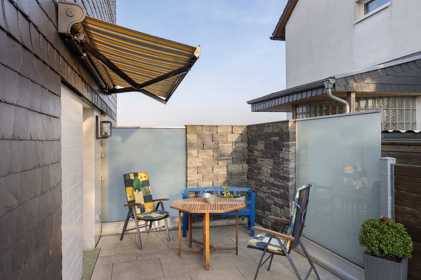 Ganze Wohnung, Ferienwohnung 'Auszeit' mit privater Terrasse, Gemeinschaftsgarten und Wi-Fi in Arnsberg, Hochsauerlandkreis