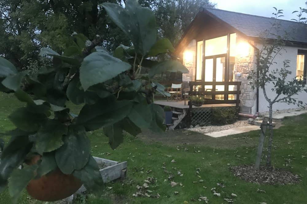 Country living close to Glasgow and Edinburgh, golf course in the village in Ost Dunbartonshire