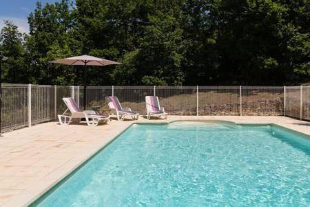 Location de vacances pour 8 personnes, avec vue ainsi que piscine et balcon à Florimont-Gaumier - 3