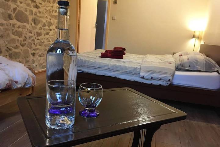 Location de vacances pour 3 personnes, avec jardin à Saint-Dizier-Leyrenne - 2