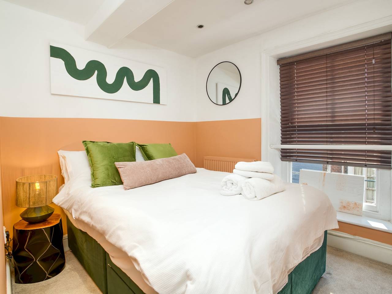 Entire apartment, Stylish Steep Hill Apartment | Pass the Keys in Lincoln, Lincolnshire