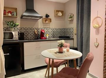 Chambre d’hôte pour 2 personnes, avec jardin et jacuzzi à Favières