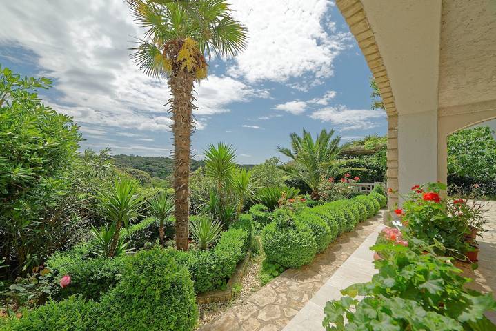 Appartement entier, Appartement de vacances pour 4 personnes avec balcon/terrasse in Ćifnata beach, Kampor