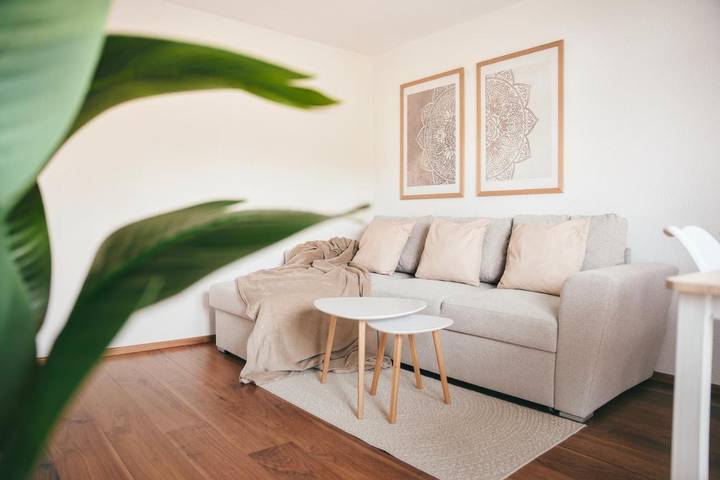 Ferienwohnung für 4 Personen, mit Balkon in Küssaberg