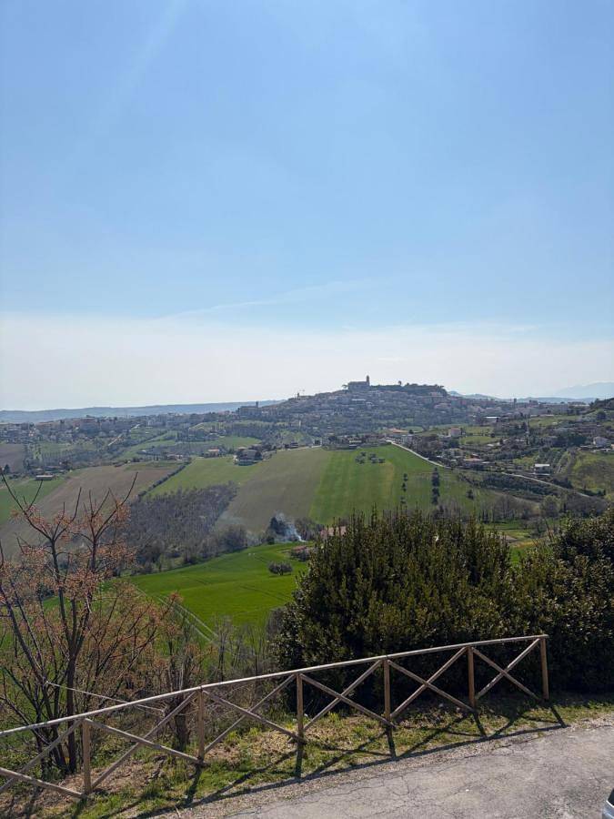 Colle dei Falchi in Fermo, Provincia di Fermo