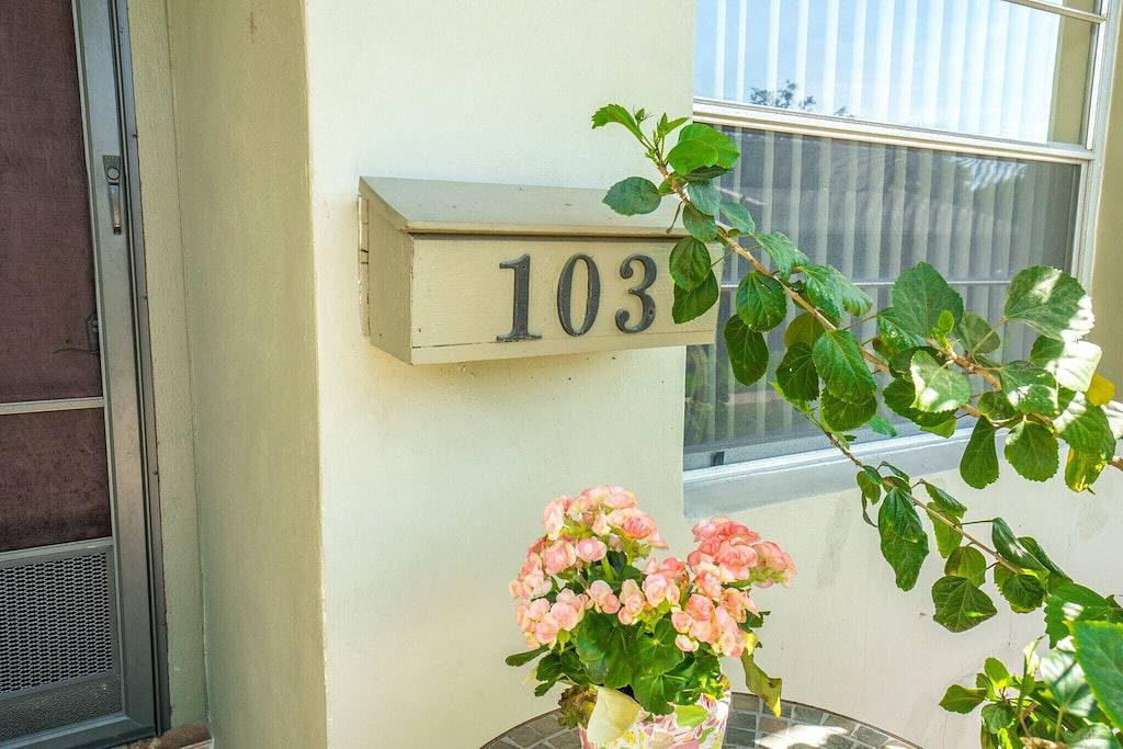 Ganze Wohnung, April, Mai, Juni 75 Usd pro Tag. Strand! Urige Stadt! Kajak in der Nähe! Golf 1 Meile in Melbourne (FL), Space Coast