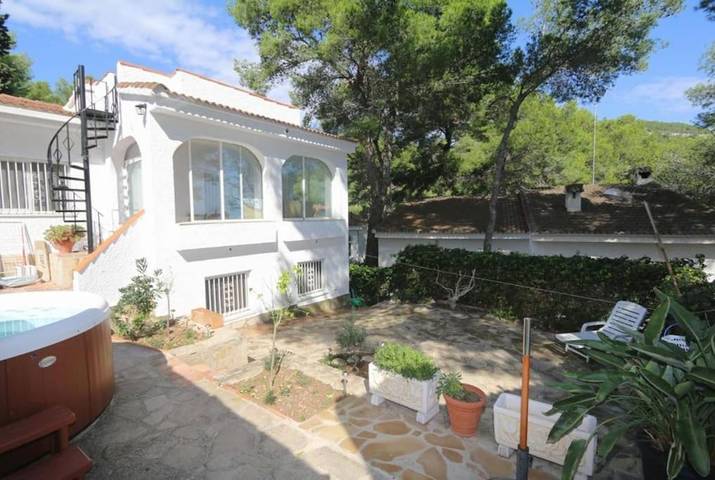 Chalet para 8 personas, con Jacuzzi y Terraza además de Jardín y Piscina en Provincia de Castellón