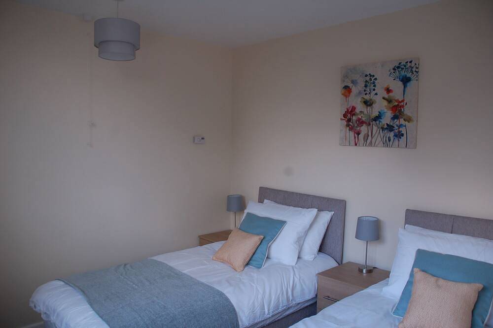 Apartment for 6 People in Coventry, Heart of England