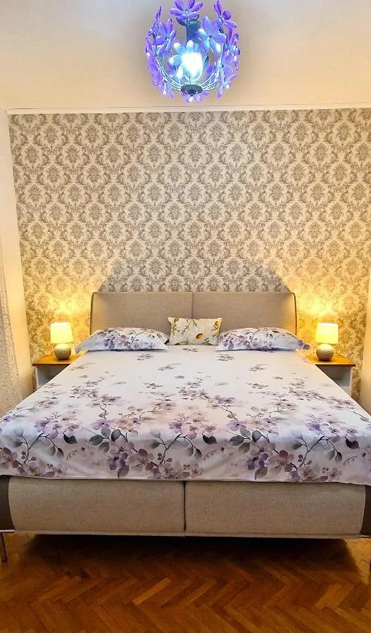 Holiday apartment for 6 people, with terrace and garden - 1