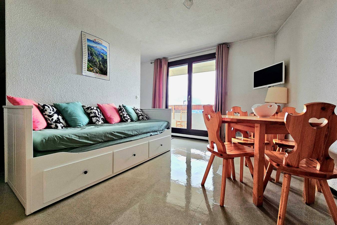 Apartamento entero, Apartamento de vacaciones para 4 personas con balcón in Huez, Parque Nacional de los Ecrins