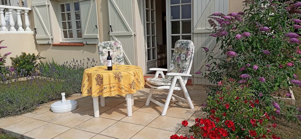 Holiday Home 'La Source' with Wifi and Pyrenees View in Puymaurin, Haute-Garonne