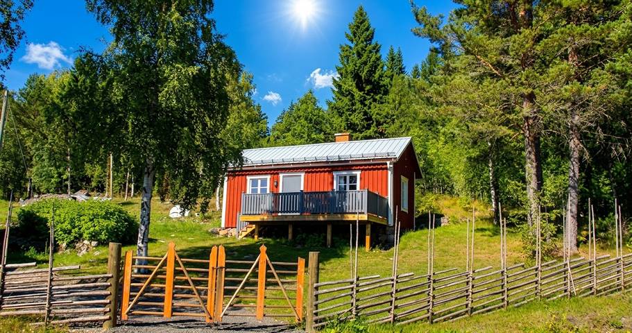 Hus för 3 Personer, med Terass samt Trädgård och Bastu och Sjöutsikt på Höga kusten