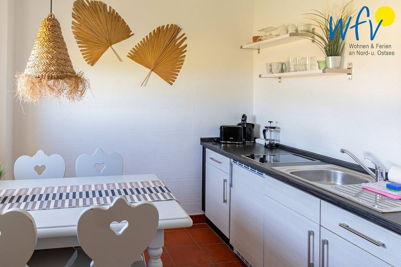 Entire apartment, Komfortable Ferienwohnung Sonnenhut im Ferienhaus am Gutspark Dranske in Lancken, Dranske