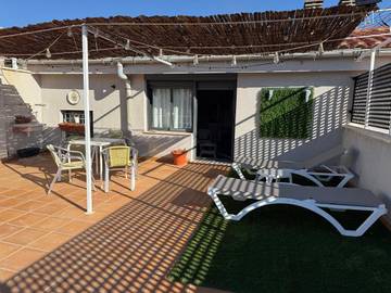 Gîte pour 5 personnes, avec terrasse et vue, animaux acceptés à Teruel