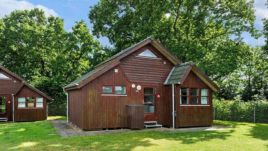 Ferieudlejning for 6 personer, med terrasse og sauna samt pool, husdyr tilladt i Kollund