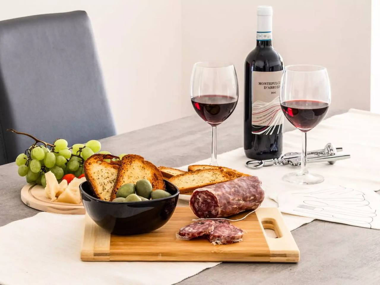 Appartamento intero, 1 Esibizione 5 Persone in Fano (Italia), Fano (Comune)