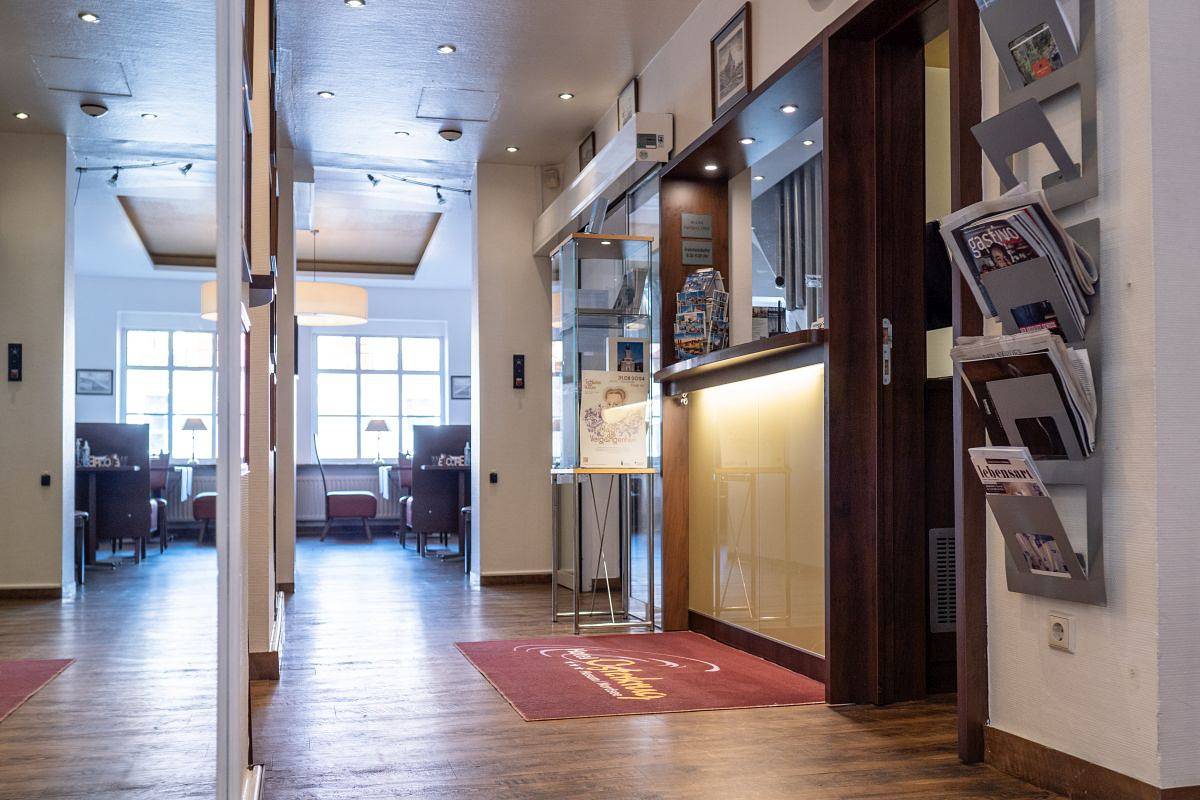 Hotel Osterkrug - Familienzimmer 4-Personen in Husum Hafen, Husum