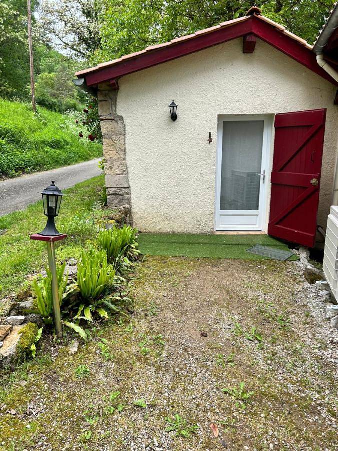 Chambre en bordure d'Aveyron in Saint-Antonin-Noble-Val, Quercy