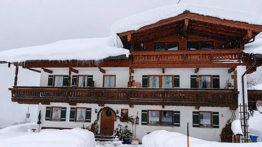 Urlaubshof Kranvogllehen - Ferienwohnung Watzmann mit separaten Schlafzimmer, Wohnküche, Bad mit Dusche/Wc und Balkon in Schönau am Königssee, Berchtesgadener Alpen
