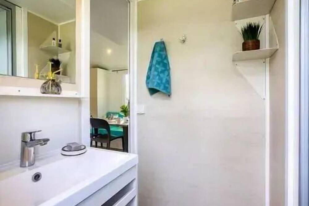 Mobilhome pour 4 Personnes in Crach, Côte des Mégalithes