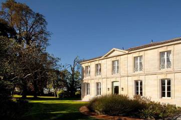 Chambre d’hôte pour 2 personnes, avec piscine et terrasse à Saint-Estèphe