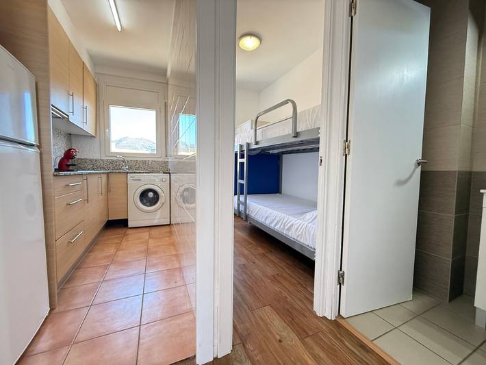Ganze Wohnung, Zentrales Apartment in Roses für 4, nahe Strand in Roses Centre, Roses