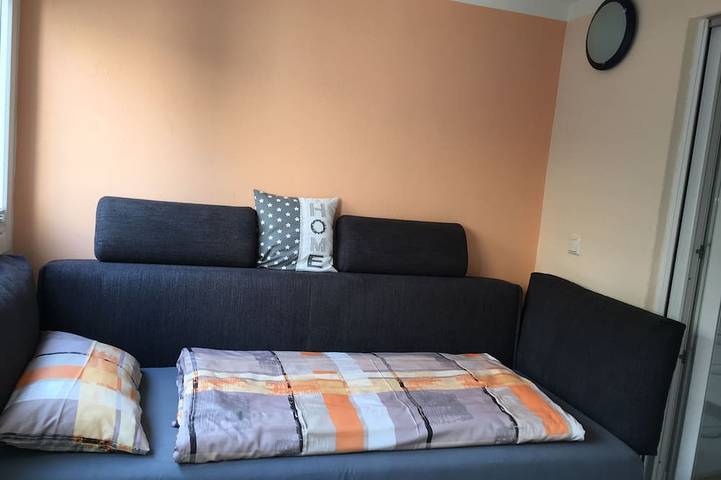 Ganze Wohnung, Exklusive, seenahe Ferienwohnung in einer Wohnanlage mit parkähnlichem Garten in Badestrand Bodensee Yachtclub Überlingen, Überlingen